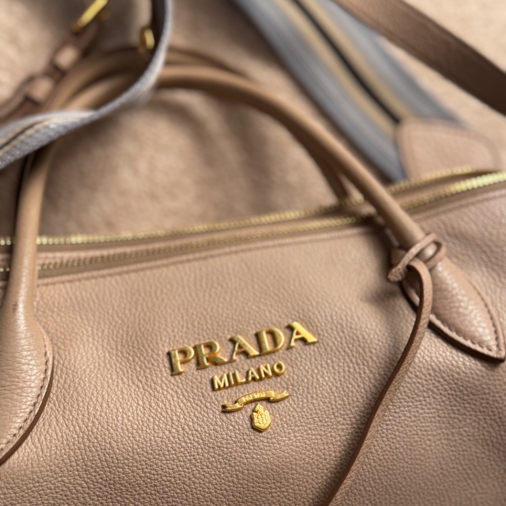 Prada bag - Picture 5 of 7